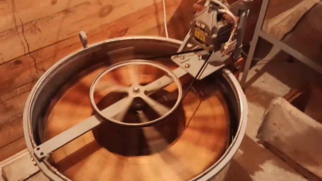 Медогонка | Самодельная ЭЛЕКТРИЧЕСКАЯ медогонка ! смотреть онлайн