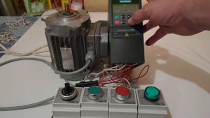 Siemens MICROMASTER MM440 -Управление кнопками без фиксации.