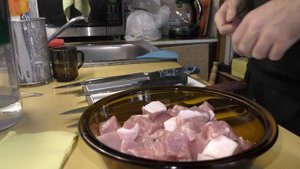 Какое сведение на кухонных ножах лучше? Тест на мясе, лимоне и картошке