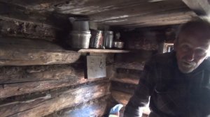 Будет щука, Михалыч! Часть 1. Ремонт лесной избушки.