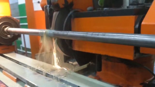 Центровое шлифование или круглое шлифование
