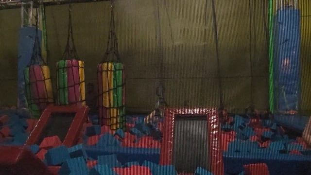 США Влог Куда Направить Энергию Мама я буду лазить по стенам Детские развлечения смотреть онлайн