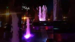 Поющий фонтан "Семь девушек" в Уфе.
