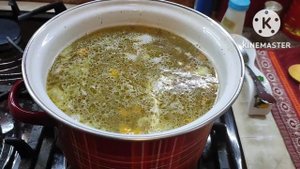 Суп картофельный с вермишелью на бульоне из рульки.
