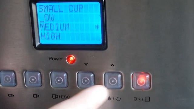 Кавоварка / Кавомашина Clatronic KA-V3185 смотреть онлайн