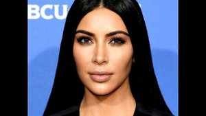 Девушки народов мира. Армянки