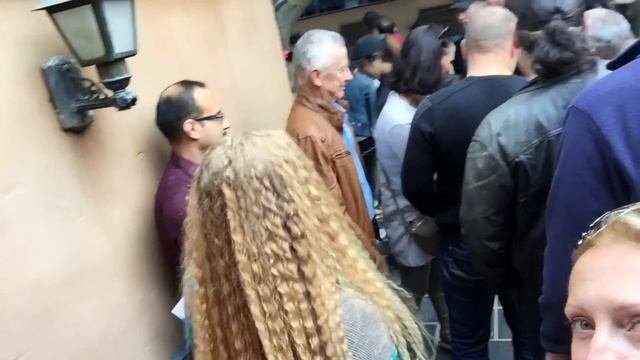 ЛОС АНДЖЕЛЕС КАК АМЕРИКАНСКИЕ ЖЕНИХИ ПРОХОДЯТ ИСПЫТАНИЯ ..В..ДИСНЕЙЛЕНДЕ.