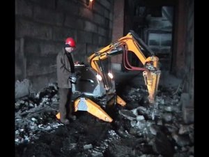 Машина для демонтажа Brokk 180. Шлаковый миксер