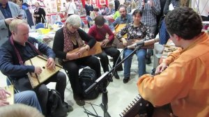 Уроки игры на гуслях -  мастер-класс на форуме "Достояние России" Кирилл Богомилов. Гусли - всем!