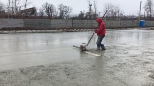 Укладка бетона с помощью плавающей виброрейки Mistral H.