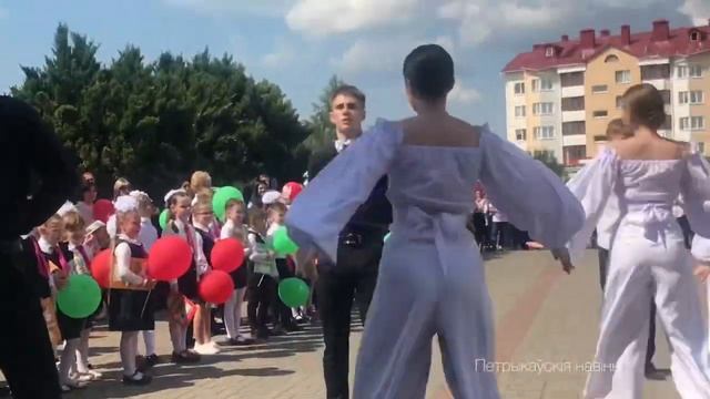 ПЕТРИКОВ ПОСЛЕДНИЙ ЗВОНОК / гимназия, вальс смотреть онлайн