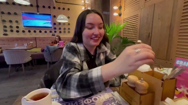 ВЛОГ | НГ, ПОДАРКИ, БЕГУ НА ПОЕЗД, ИСТОРИЯ О ЯНДЕКС ЕДЕ смотреть онлайн