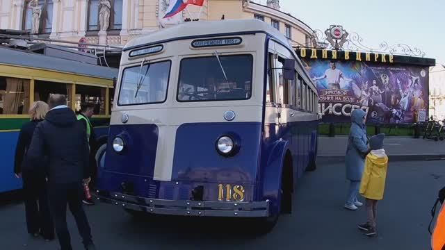 Питер / Выставка Ретро транспорт / обзор / Санкт-Петербург / автомобили СССР