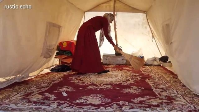 A new house on the ruins: moving old house materials to build a new house смотреть онлайн