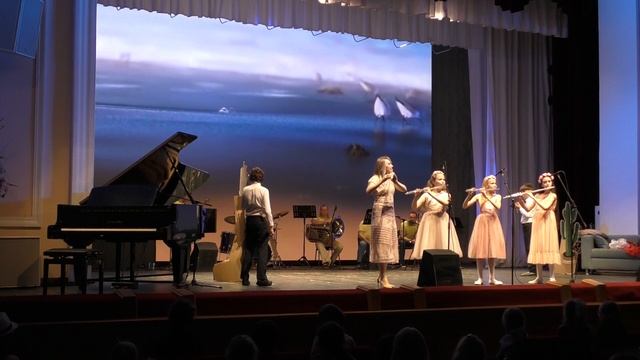 Пьер-Макс Дюбуа, "Паспье" и "Тамбурин"  (видеоряд - м/ф "Песочник")