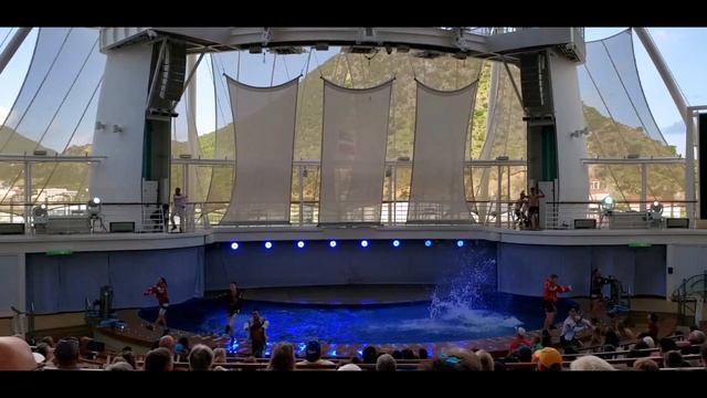 Symphony of the Seas - HIRO - Aqua Theater Show - 12/6/2022 смотреть онлайн
