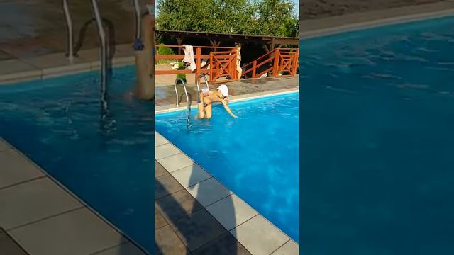 Прыжки в бассейн смотреть онлайн