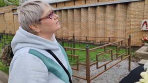 в преддверии Вербного воскресенья поклонники на могиле Юрия Шатунова / Троекуровское кладбище