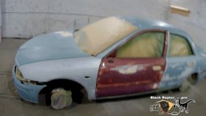 Покраска Mitsubishi carisma в Raptor хаки с мелкой и гладкой текстурой шагрени