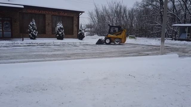 ?чистка снега МКСМ 800 смотреть онлайн