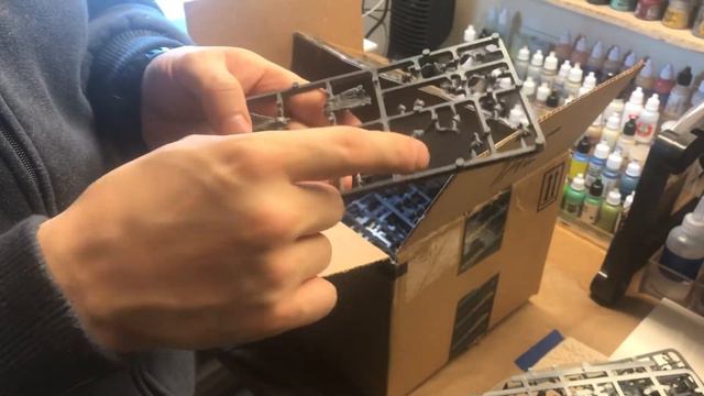 Opening a box of Warhammer Bits | Clocktower Paints смотреть онлайн