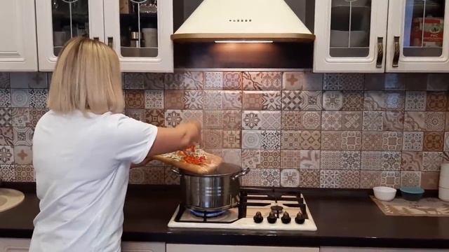 БОРЩ УКРАИНСКИЙ С САЛОМ И ЧЕСНОКОМ! смотреть онлайн