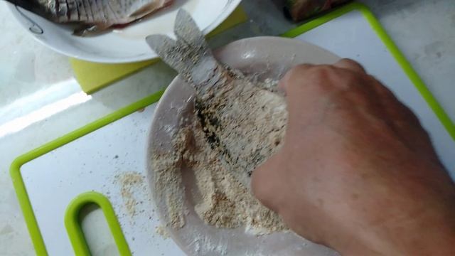 :арим свежих карасей.