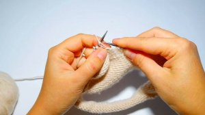 Осенняя шапка с анатомическими ушками. ПОДРОБНЫЙ МАСТЕР КЛАСС!!! #шапкаспицами  #шапка #knitting