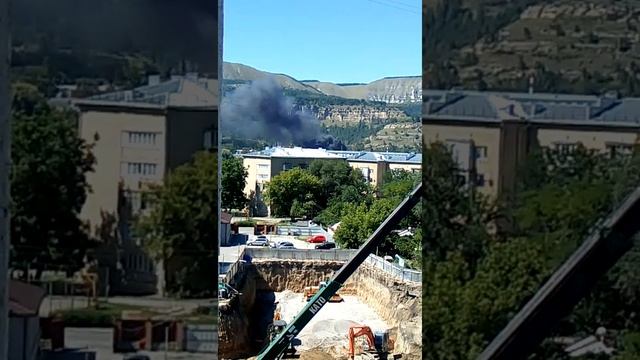 Пожар на ул.Промышленная. 15.08.2019г. Кисловодск. смотреть онлайн
