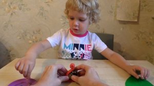 Улитка из шишки и пластилина. Как сделать легкие поделки для детского сада.