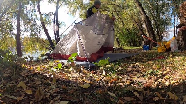 "Маршрут построен" - сплав по реке на SUP, ночёвка в платке в лесу смотреть онлайн