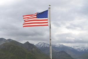 США теряют доходы от «долларизации» мировой экономики | новости сегодня