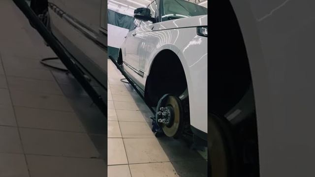 Пакет Антихром на Range Rover Vogue ??? смотреть онлайн