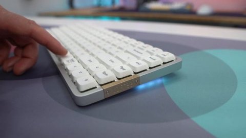 Best Low-Profile Mechanical Keyboard Ever? | Lofree Flow
