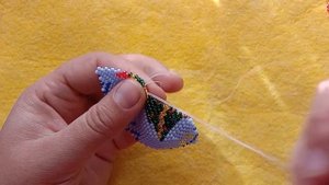 МК ?Конфетка? с Ёлочкой? и снежинкой❄️ Мозаичное плетение Часть 3