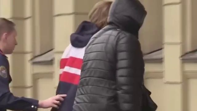 ‼️Дарью Трепову доставили в Следственное управление СК . смотреть онлайн