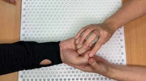 Диагностика кисти пациента, с жалобами в карпальном канале I Эрготерапевт О.Вилдфанга