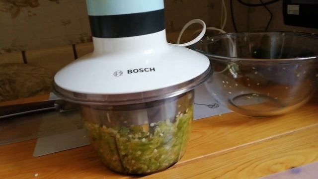 Честный обзор измельчителя Bosch MMR 08A1, которым пользуюсь 10 лет смотреть онлайн