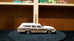 White box 1972 Ford LTD Country Squarer Wagon 1:43