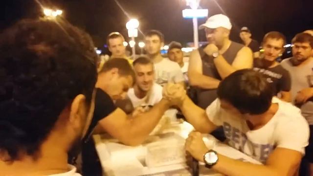 Это просто прикол!!! Зато уверенный гражданин) смотреть онлайн