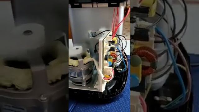 Хлебопечка Midea BM-220Q3-Bl глючит запуск мотора смотреть онлайн