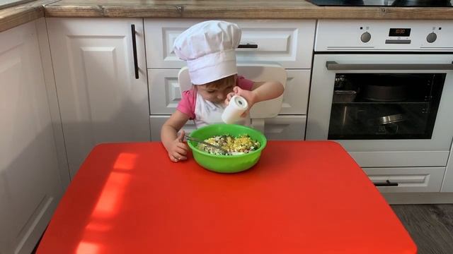 Готовим "Сырные корзиночки "с салатиком смотреть онлайн