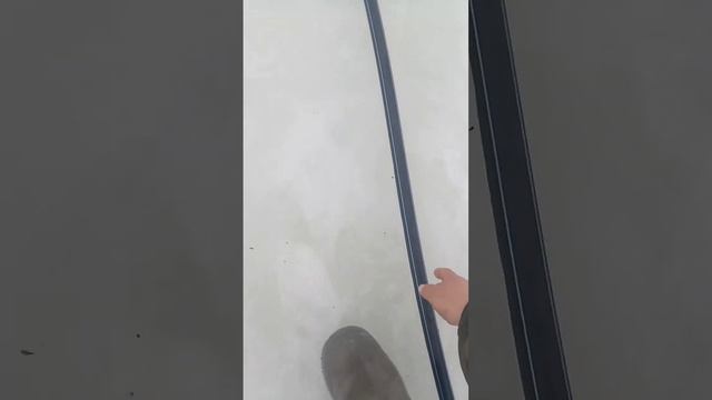 Экстренное спасение рыбы в зимний период с помощью насоса и кислорода