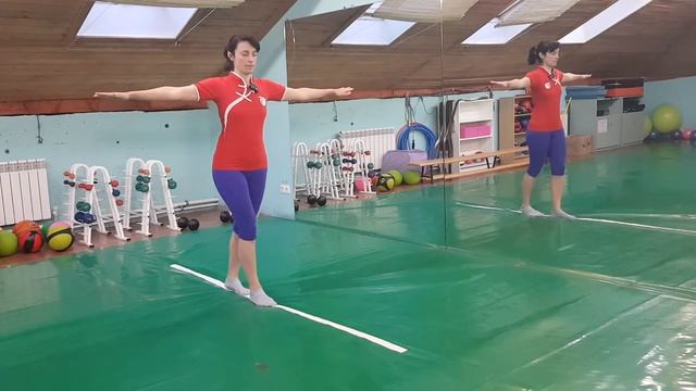 Упражнения на равновесие и баланс смотреть онлайн