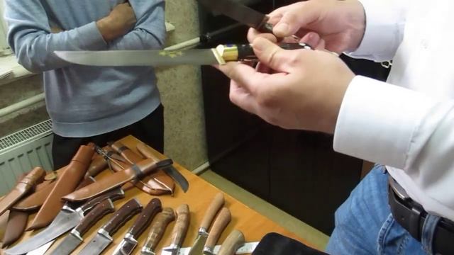 ?Видео с Покупателем! Какие ножи для кухни лучше купить у мастера Ибрагима? Пчаки ШХ15 или 40Х13? смотреть онлайн