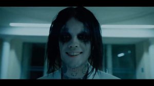 В чем смысл клипа Бейби в аду ?(джизус)