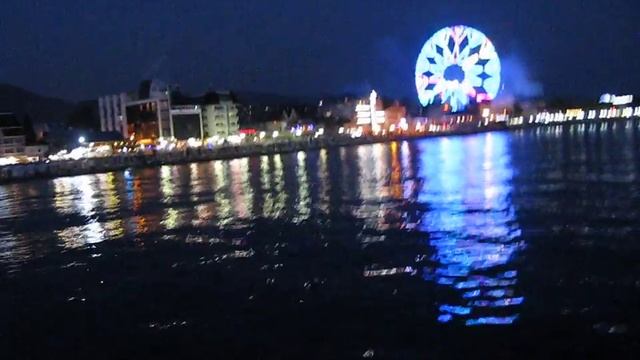 Панорамный вид на Лазаревское с пиратского корабля смотреть онлайн