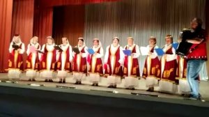 Албанская народная песня " Люле Бор" исполняет ансамбль "Колорит". Аккордеон Владимир Хасими.