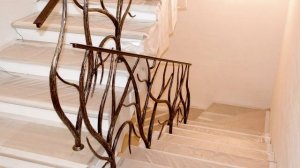 Кованые перила для лестниц. Огромный выбор готовых решений или дизайн на заказ