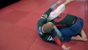 Drill BJJ их использование.Обратный треугольник ногами.
